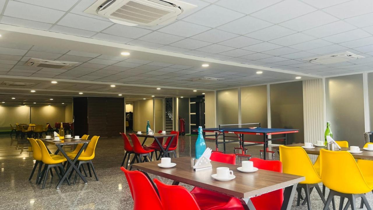 Zen Suites Gurgaon - Luxe Stays Collection Eksteriør bilde